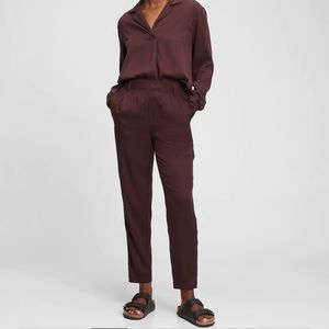 NWT GAP high rise pull-on pants Tencel/Lyocell